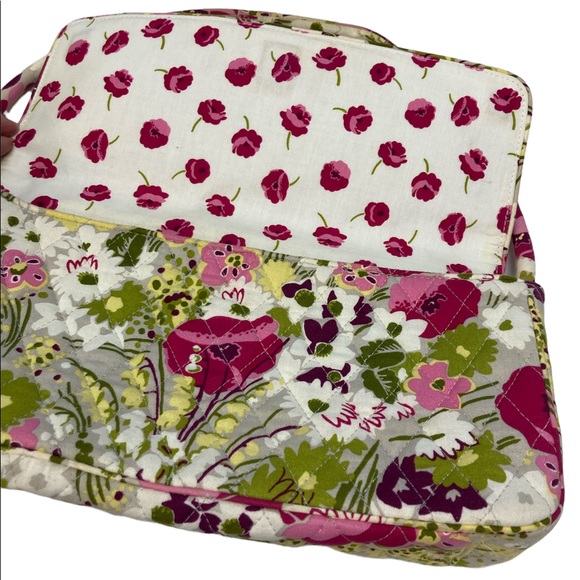 🎉HP🎉 Vera Bradley Knot Just A Clutch Make Me Blush Floral Pink & Green Purse - Picture 6 of 10